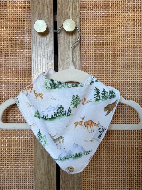 Copper Pearl Other - NEW Copper Pearl Woodland Bib Animals Bandana Bib - White & Green